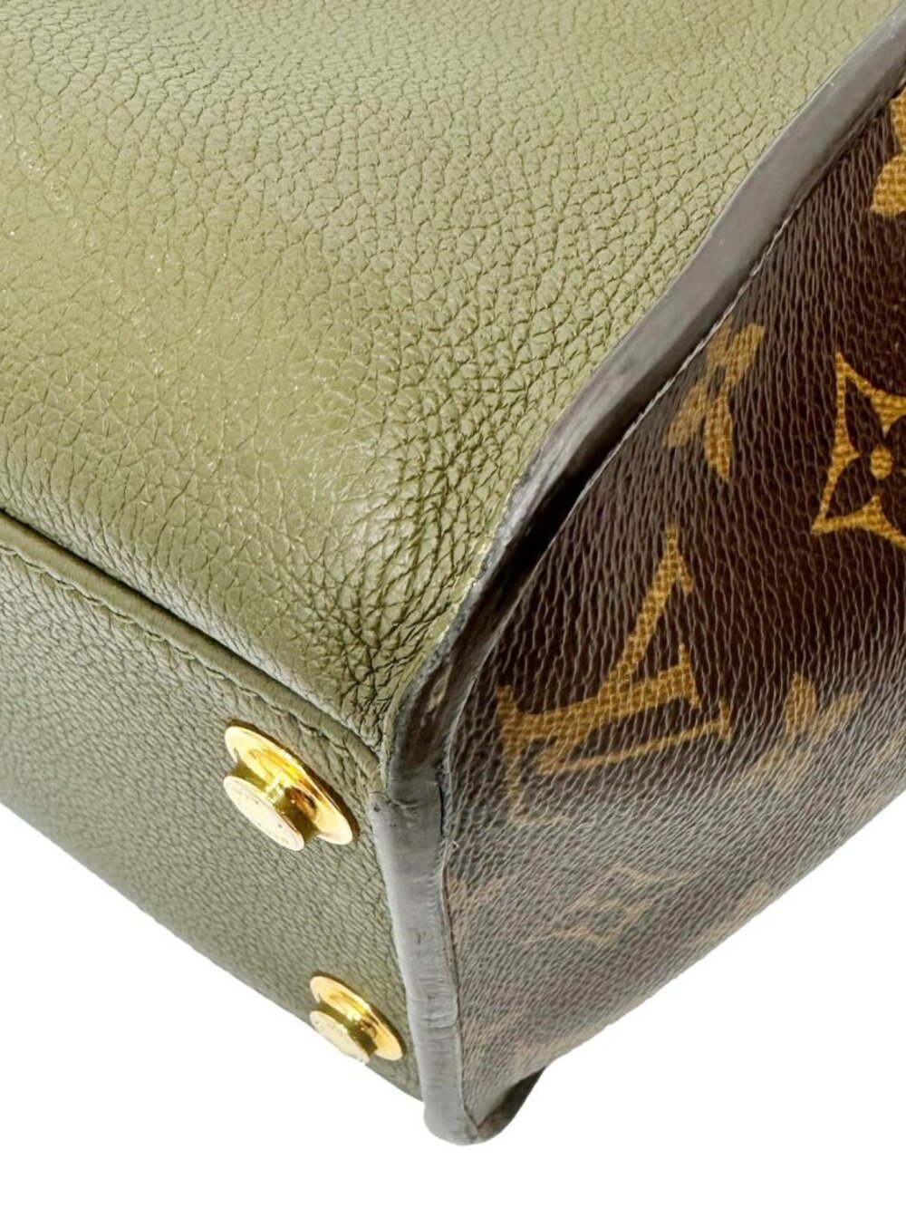 Louis Vuitton  On My Side MM Monogram Canvas Satchel Bag Cream - Picture 10 of 13